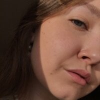 Angela_Devona