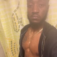 Prettyrichy webcam model