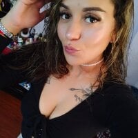 Ema_brown_'s Offline Chat Room