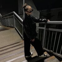 MarthEckstrom model avatar