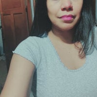 thehotbigrose's Offline Chat Room