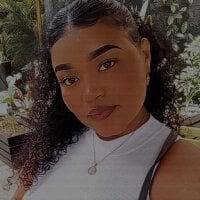 adelaine_brow webcam model