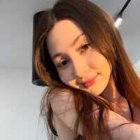 holyhee webcam model