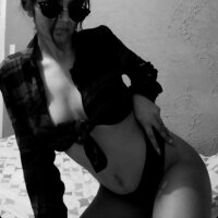 pareja-sex's Offline Chat Room