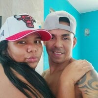 latinoscalientes12's Offline Chat Room