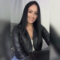 saris_moon webcam model