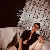 Alan-wolf webcam model