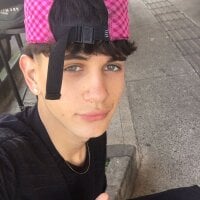 Erikwiliams webcam model