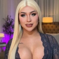 Your_Majesty_Tyra webcam model