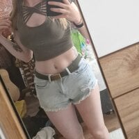 Snapshot of Blondilayla live cam
