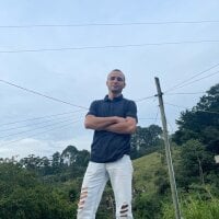 charles_evans_'s Offline Chat Room