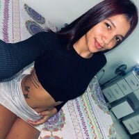 mia_purplee webcam model