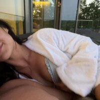 natascha187 Adlı Modelin Çevrimdışı Sohbet Odası