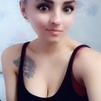 AdrianaSnowy Offline Chatraum