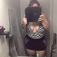 IzzyTheSouthernBelle_'s Offline Chat Room