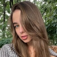 flora_di's Avatar Pic