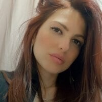 Larissasafadinha's Offline Chat Room