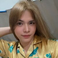 UrQueenDomCumTS webcam