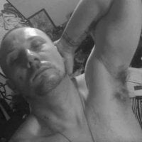 Bilik Sembang Luar Talian SensitiveStallion