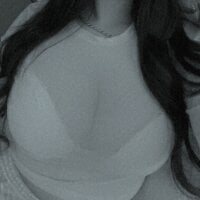 laatingirl webcam model