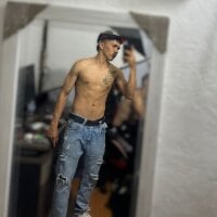 fuegolatino23 webcam model