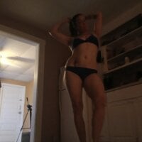 CoupleFreaks2046 webcam