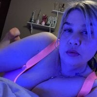 LolaBeretta webcam