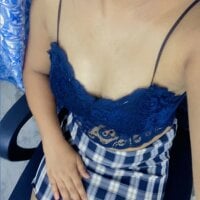 Nikigolden786 webcam model