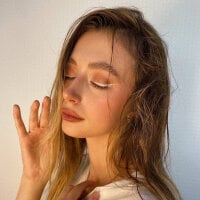CarolinaAres' Avatar Pic