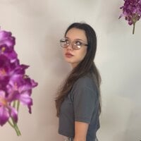 FabiolaCowing