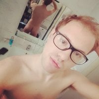 crazzyantoine's Offline Chat Room