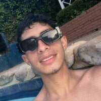 BIG_cockpether webcam model