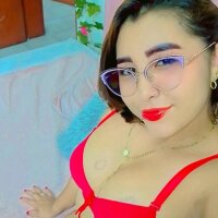 agnesazahara Adlı Modelin Çevrimdışı Sohbet Odası