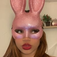 Lucy_Strong webcam model