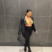 AMAZINGSHAZZXXX webcam model