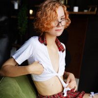 DaisyRuell অফলাইন চ্যাট রুম