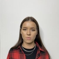 NicolleCote's Offline Chat Room