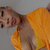 AgathaaLove Adlı Modelin Çevrimdışı Sohbet Odası