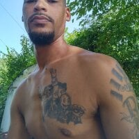 DoggggRoof39's Offline Chat Room