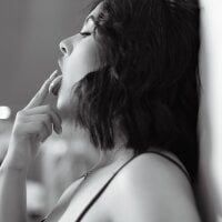 Maya_Bluee webcam model