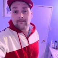 DEEBEE92's Avatar Pic