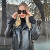 EileenTown's Offline Chat Room