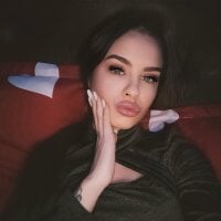 blue_eyes_paradise's Offline Chat Room