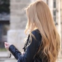 MarinaBloom's Offline Chat Room