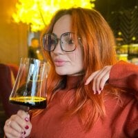 SaraLow webcam model