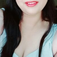 Cute-Mahira webcam model