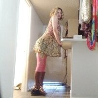 Doyoucumalot@xh's Offline Chat Room