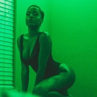 AdoreDioree's Offline Chat Room