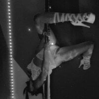 غرفة دردشة Ellie_The_Stripper دون اتصال