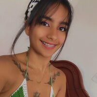 naomi_h1's Avatar Pic